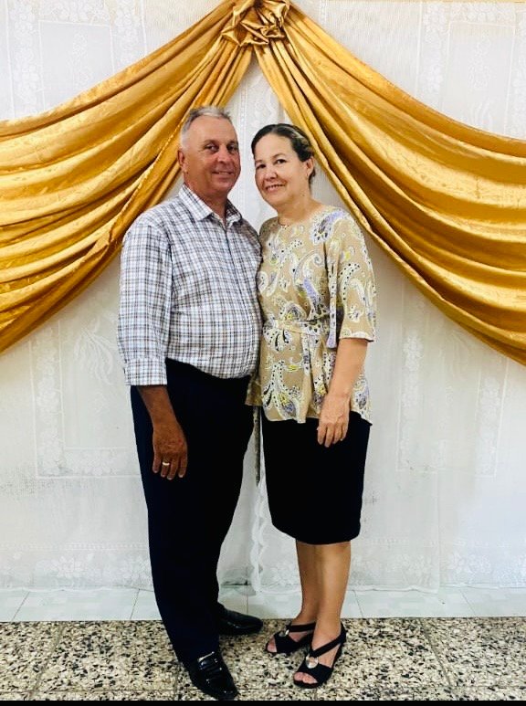 The pastor and his wife, Pinar del Río